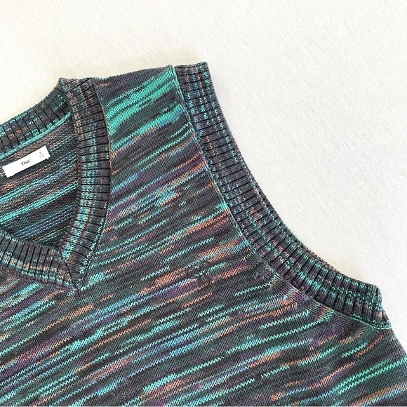 Aritzia TNA Cropped Cotton Multicolour Sweater Vest - Picture 5 of 9